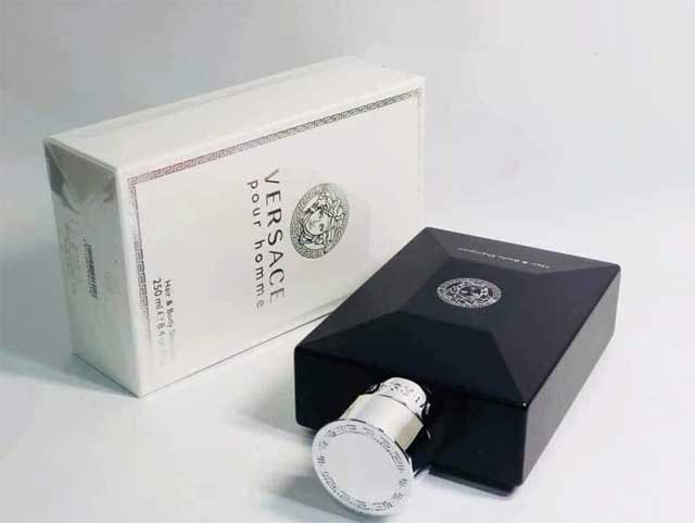 Sữa Tắm và Dầu Gội 2in1 Hương Nước Hoa Nam Versace Pour Homme