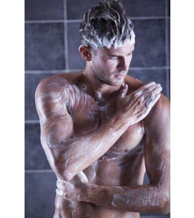 Sữa Tắm và Dầu Gội 2in1 Hương Nước Hoa Nam Versace Pour Homme